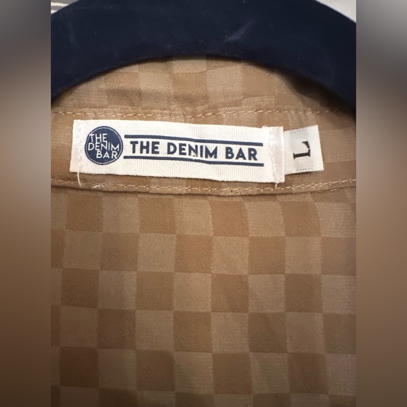 THE DENIM BAR Checked Button Up Blouse.  Like New Size L - Picture 2 of 2